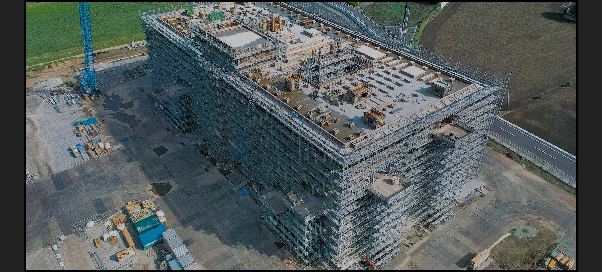 元気と技術で、現場を支える あらゆる現場に、最適な足場を 足場工事一式対応