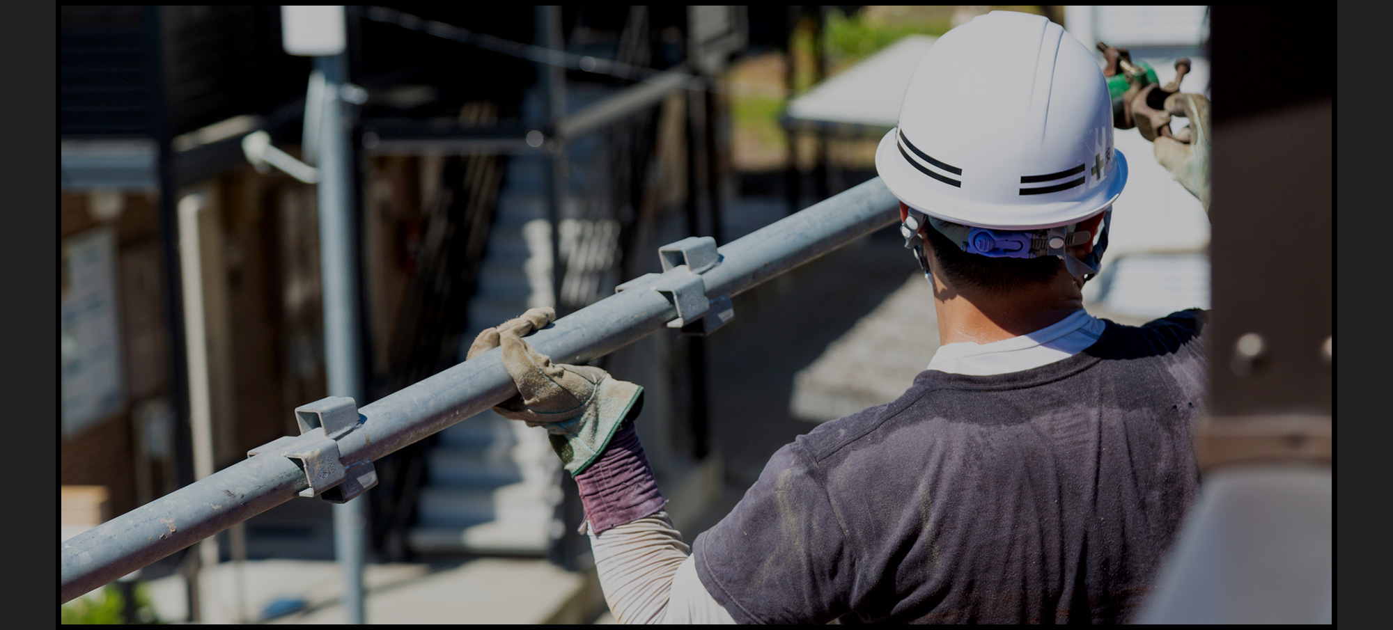 元気と技術で、現場を支える あらゆる現場に、最適な足場を 足場工事一式対応